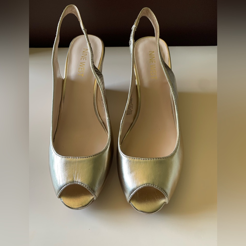 Nine West Gold Metallic 6.5 Wedge Sandal